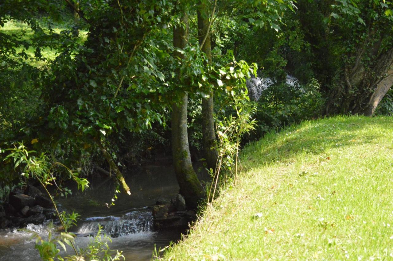 Les Gites Insolites De La Cascade Lespesses المظهر الخارجي الصورة
